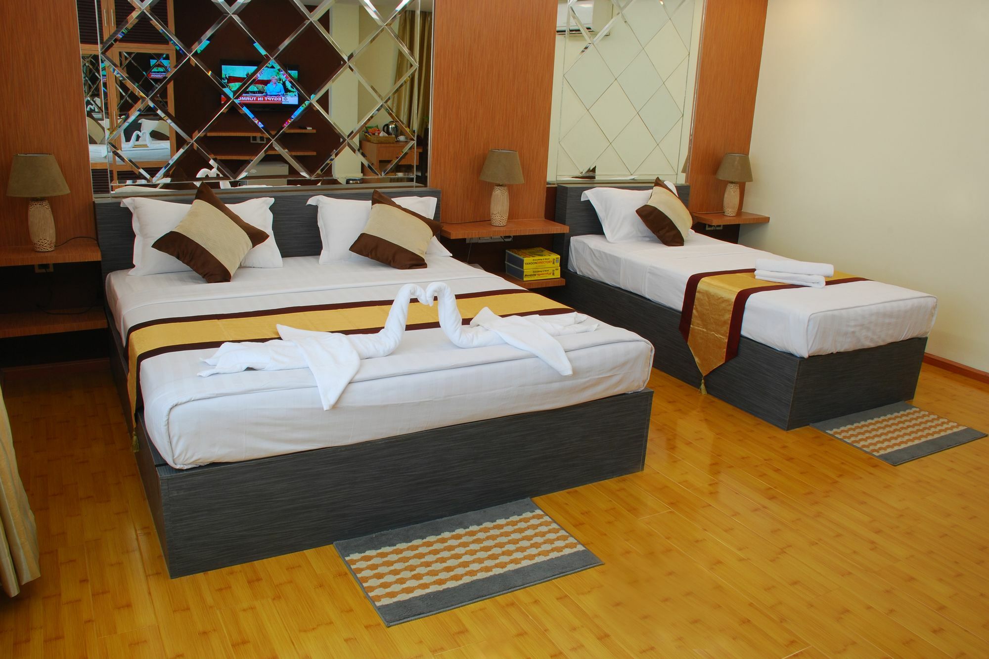 Hotel 72 Yangon Exterior foto